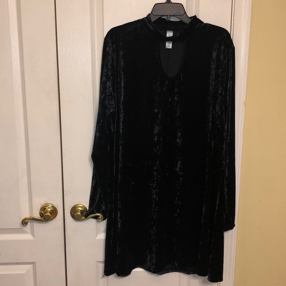 M.Fasis women’s mock neck black velvet dress 2X